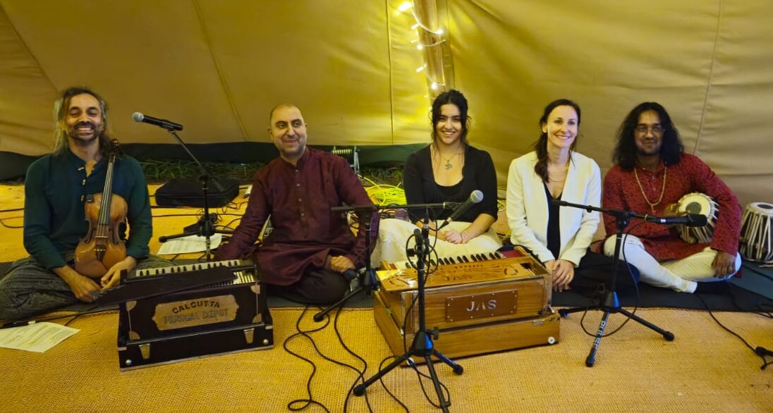 The Kirtan Band - Live